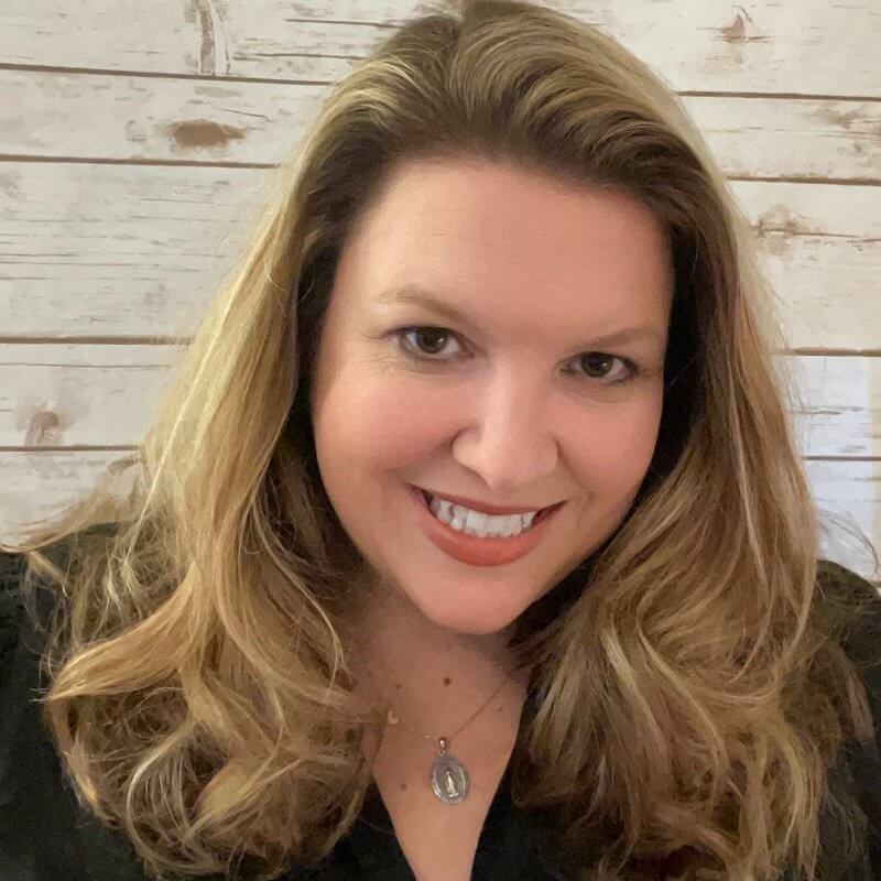 Kelli, School Marketing Manager